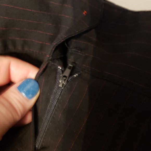My Michelle red and black pin stripe pants 24W - Picture 6 of 8